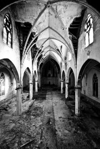 narrowpathmonochrome_websize